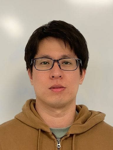 行田 康晃